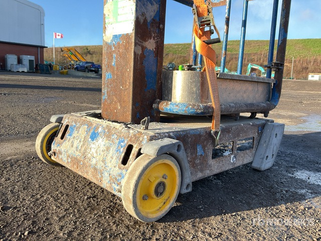 2015 Power Tower Peco Vertical Mast Lift - Stiebinis keltuvas: foto 4 2015 Power Tower Peco Vertical Mast Lift - Stiebinis keltuvas: foto 4