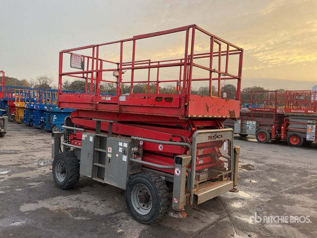 2015 Skyjack SJ8841 4x4 Diesel Scissor Lift - Žirklinis keltuvas: foto 3 2015 Skyjack SJ8841 4x4 Diesel Scissor Lift - Žirklinis keltuvas: foto 3