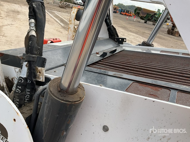 2019 Bobcat T870 Two-Speed High Flow Tracked Skid Steer Loader - Mini krautuvas: foto 5 2019 Bobcat T870 Two-Speed High Flow Tracked Skid Steer Loader - Mini krautuvas: foto 5