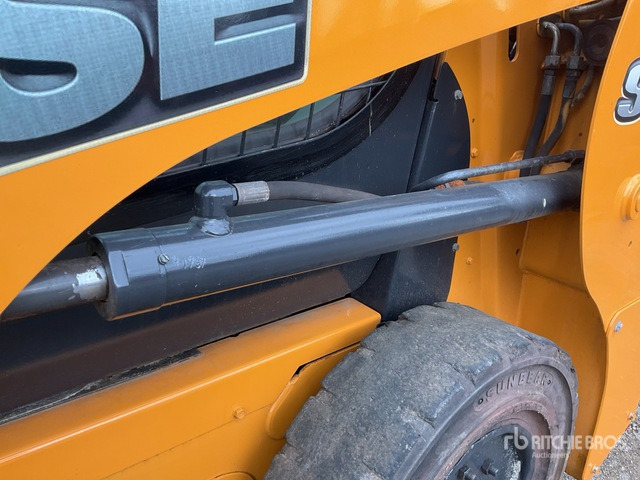 2019 Case SR130 Skid Steer Loader - Mini krautuvas: foto 3 2019 Case SR130 Skid Steer Loader - Mini krautuvas: foto 3