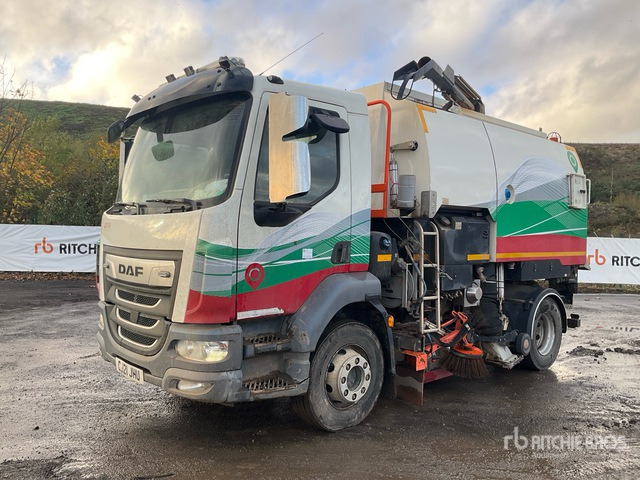 2021 DAF LF230 LA Stock on Sweeper Truck - Gatvių šlavimo mašina: foto 1 2021 DAF LF230 LA Stock on Sweeper Truck - Gatvių šlavimo mašina: foto 1