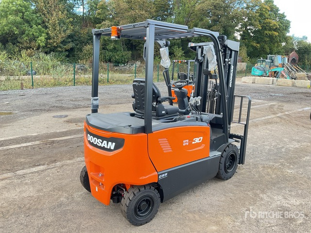 2023 Doosan B30X-7 PLUS 3000 kg (Unused) Electric Forklift - Elektrinis krautuvas: foto 4 2023 Doosan B30X-7 PLUS 3000 kg (Unused) Electric Forklift - Elektrinis krautuvas: foto 4