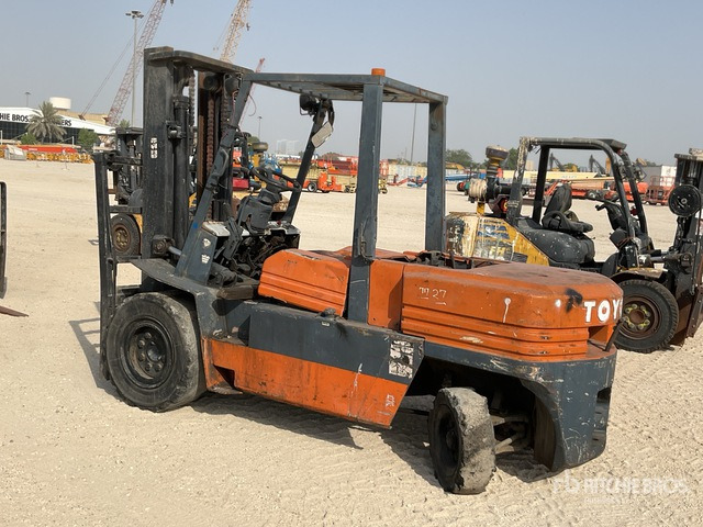1995 Toyota 5FDA50 5 ton (Inoperable) Forklift - Dyzelinis krautuvas: foto 4 1995 Toyota 5FDA50 5 ton (Inoperable) Forklift - Dyzelinis krautuvas: foto 4