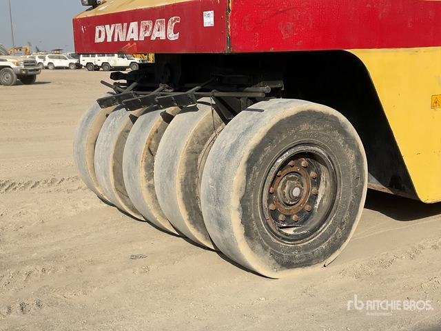 2002 Dynapac CP 271 9 Wheel Pneumatic Roller - Pneumatinis volas: foto 5 2002 Dynapac CP 271 9 Wheel Pneumatic Roller - Pneumatinis volas: foto 5