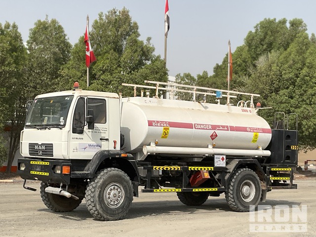 2005 MAN LE18.220 8000 L 4x4 Tanker Truck - Autocisterna: foto 1 2005 MAN LE18.220 8000 L 4x4 Tanker Truck - Autocisterna: foto 1