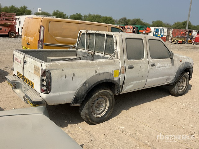 2008 Nissan 4x4 Crew Cab (Inoperable) Pickup - Pikapas: foto 4 2008 Nissan 4x4 Crew Cab (Inoperable) Pickup - Pikapas: foto 4