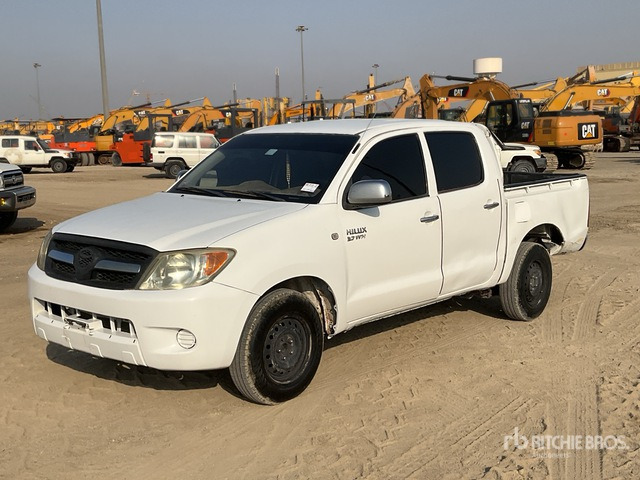 2008 Toyota Hilux 4x2 Crew Cab Pickup - Pikapas: foto 1 2008 Toyota Hilux 4x2 Crew Cab Pickup - Pikapas: foto 1