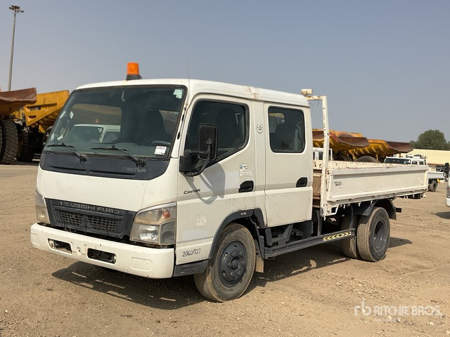 2010 Mitsubishi Canter 4x2 Crew Cab Flatbed Truck - Platforminis/ Bortinis sunkvežimis: foto 2 2010 Mitsubishi Canter 4x2 Crew Cab Flatbed Truck - Platforminis/ Bortinis sunkvežimis: foto 2