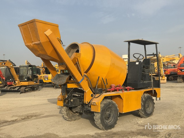 2010 Silla 3500 4x4 Self-Loading All Terrain Mixer - Betonvežis: foto 1 2010 Silla 3500 4x4 Self-Loading All Terrain Mixer - Betonvežis: foto 1