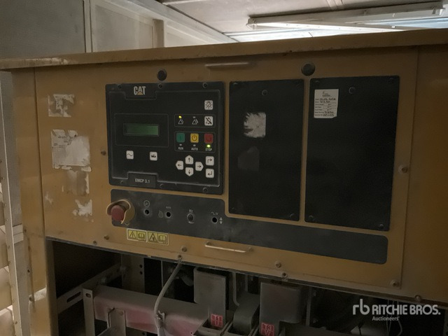 2011 Cat C32 1000 kVA Containerized Generator Set - Elektrinis generatorius: foto 4 2011 Cat C32 1000 kVA Containerized Generator Set - Elektrinis generatorius: foto 4