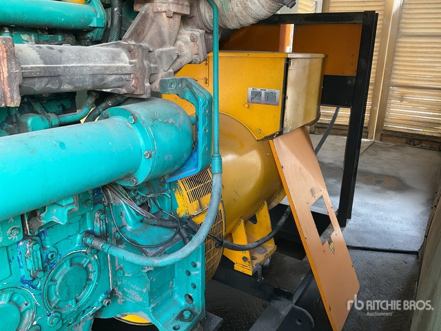 2011 Perkins 1000 kVA Containerized Generator Set - Elektrinis generatorius: foto 5 2011 Perkins 1000 kVA Containerized Generator Set - Elektrinis generatorius: foto 5