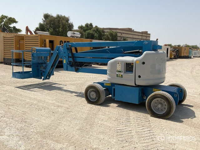 2012 Genie Z-45/25J 2WD Diesel Articulating Boom Lift - Alkūninis keltuvas: foto 3 2012 Genie Z-45/25J 2WD Diesel Articulating Boom Lift - Alkūninis keltuvas: foto 3