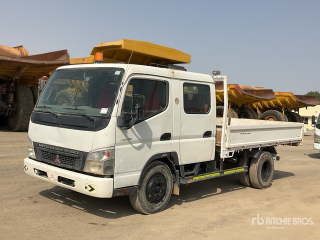 2012 Mitsubishi Canter 4x2 Crew Cab Flatbed Truck - Platforminis/ Bortinis sunkvežimis: foto 2 2012 Mitsubishi Canter 4x2 Crew Cab Flatbed Truck - Platforminis/ Bortinis sunkvežimis: foto 2