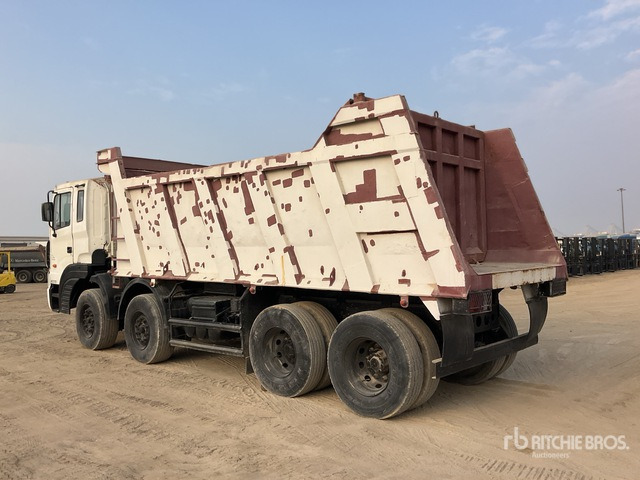 2014 Hyundai HD370 8x4 Twin-Steer Tri/A Dump Truck - Savivartis sunkvežimis: foto 2 2014 Hyundai HD370 8x4 Twin-Steer Tri/A Dump Truck - Savivartis sunkvežimis: foto 2