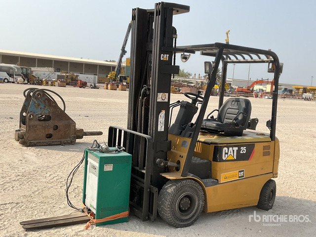 2015 Cat EP25K-PAC 2.5 ton Electric Forklift - Elektrinis krautuvas: foto 1 2015 Cat EP25K-PAC 2.5 ton Electric Forklift - Elektrinis krautuvas: foto 1