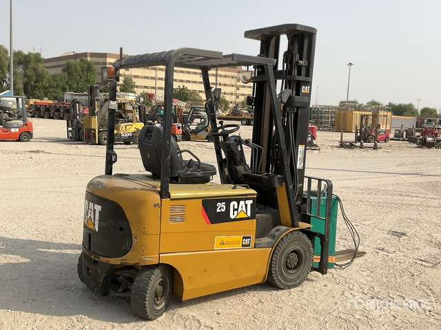 2015 Cat EP25K-PAC 2.5 ton Electric Forklift - Elektrinis krautuvas: foto 3 2015 Cat EP25K-PAC 2.5 ton Electric Forklift - Elektrinis krautuvas: foto 3