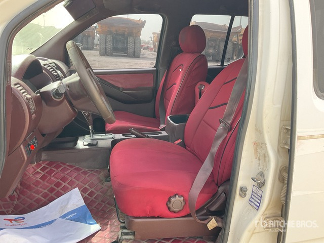 2016 Nissan 4x2 Crew Cab Pickup - Pikapas: foto 5 2016 Nissan 4x2 Crew Cab Pickup - Pikapas: foto 5