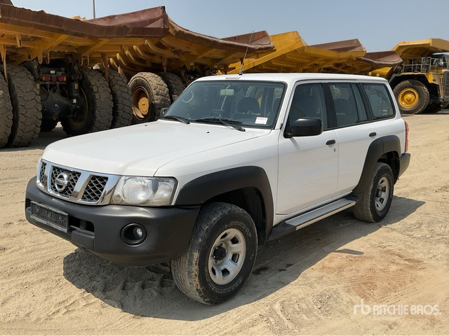 2018 Nissan Patrol GL 4x4 SUV - Visureigis: foto 1 2018 Nissan Patrol GL 4x4 SUV - Visureigis: foto 1