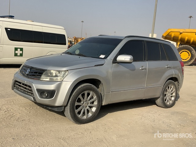 2018 Suzuki Grand Vitara 4x4 SUV - Visureigis: foto 2 2018 Suzuki Grand Vitara 4x4 SUV - Visureigis: foto 2