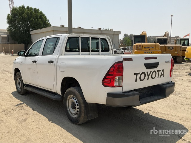 2018 Toyota Hilux 4x4 Crew Cab Pickup - Pikapas: foto 3 2018 Toyota Hilux 4x4 Crew Cab Pickup - Pikapas: foto 3