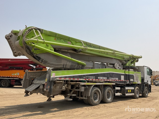 2019 Mercedes-Benz Actros 4141 2019 Zoomlion 56X-6RZ 56 m on 8 ... Concrete Pump Truck - Betono siurblys: foto 5 2019 Mercedes-Benz Actros 4141 2019 Zoomlion 56X-6RZ 56 m on 8 ... Concrete Pump Truck - Betono siurblys: foto 5