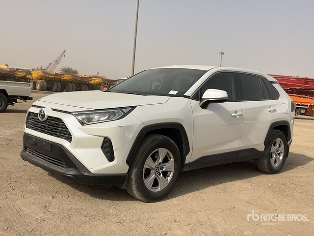 2019 Toyota RAV4 4WD SUV - Visureigis: foto 2 2019 Toyota RAV4 4WD SUV - Visureigis: foto 2