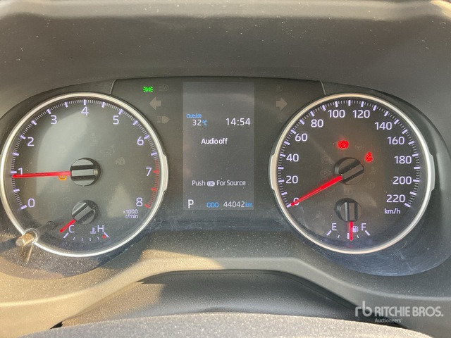 2019 Toyota RAV4 4WD SUV - Visureigis: foto 3 2019 Toyota RAV4 4WD SUV - Visureigis: foto 3