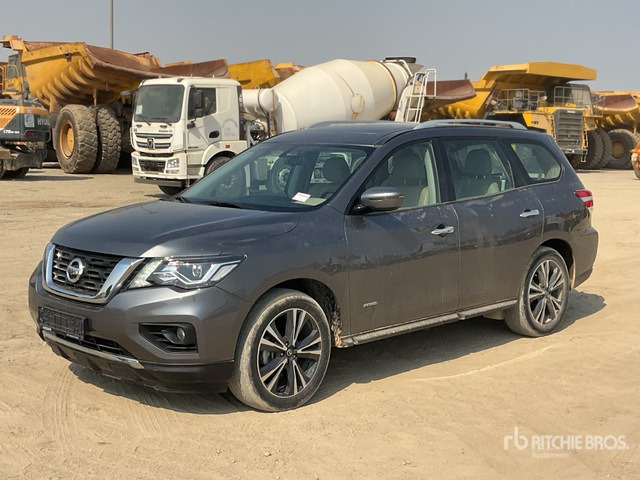 2020 Nissan Pathfinder 4WD Hybrid SUV - Visureigis: foto 2 2020 Nissan Pathfinder 4WD Hybrid SUV - Visureigis: foto 2