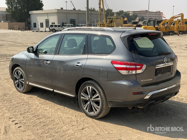 2020 Nissan Pathfinder 4WD Hybrid SUV - Visureigis: foto 4 2020 Nissan Pathfinder 4WD Hybrid SUV - Visureigis: foto 4