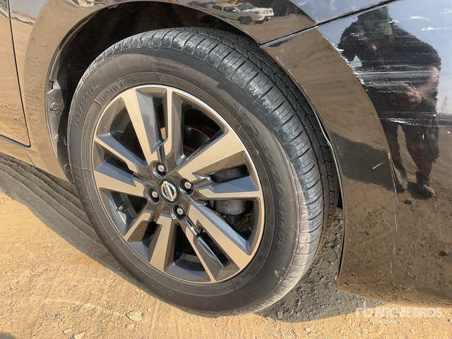 2021 Nissan Versa Automobile - Lengvasis automobilis: foto 5 2021 Nissan Versa Automobile - Lengvasis automobilis: foto 5