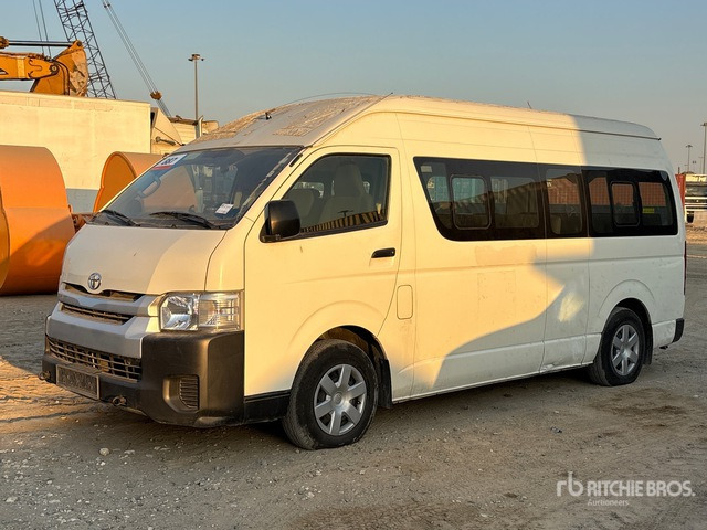 2018 Toyota Hiace 4x2 16-Seat Mini Bus - Autobusas: foto 1 2018 Toyota Hiace 4x2 16-Seat Mini Bus - Autobusas: foto 1