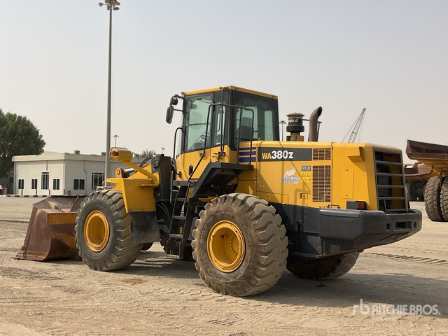 Komatsu WA380Z-6 - Ratinis krautuvas: foto 4 Komatsu WA380Z-6 - Ratinis krautuvas: foto 4
