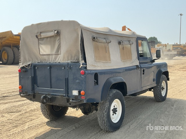 Land Rover 110 - Lengvasis automobilis: foto 5 Land Rover 110 - Lengvasis automobilis: foto 5