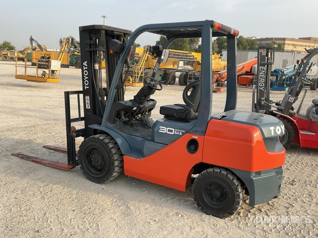 Toyota 72-8FDN30 - Dyzelinis krautuvas: foto 3 Toyota 72-8FDN30 - Dyzelinis krautuvas: foto 3