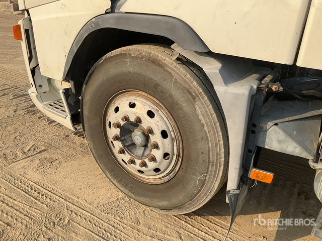 2002 Volvo FH12 6x4 T/A Sleeper Truck Tractor - Vilkikas: foto 5 2002 Volvo FH12 6x4 T/A Sleeper Truck Tractor - Vilkikas: foto 5