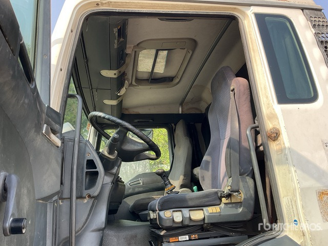 2006 MAN TGA33.400 6x4 T/A Sleeper Truck Tractor - Vilkikas: foto 5 2006 MAN TGA33.400 6x4 T/A Sleeper Truck Tractor - Vilkikas: foto 5