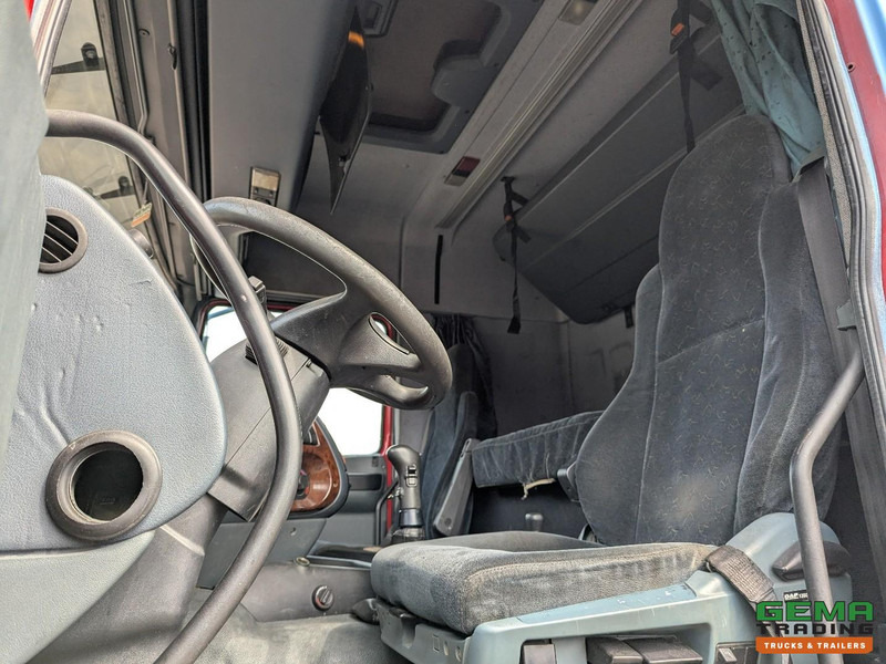 DAF XF95.430 4x2 Spacecab Euro2 - Retarder - Geslotenbak 7.7m - Handgeschakeld - Vangmuil - Furgonas sunkvežimis: foto 5 DAF XF95.430 4x2 Spacecab Euro2 - Retarder - Geslotenbak 7.7m - Handgeschakeld - Vangmuil - Furgonas sunkvežimis: foto 5