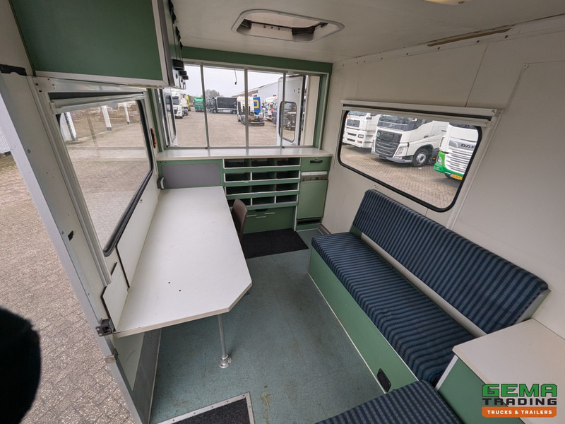 Mercedes-Benz 400-serie 410 D 4x2 Euro2 - Mobiel Kantoor - Standkachel - Hydr. Steunpoten - Eigen Accu's - 26.000KM Origineel - MARGE - Komercinis automobilis: foto 4 Mercedes-Benz 400-serie 410 D 4x2 Euro2 - Mobiel Kantoor - Standkachel - Hydr. Steunpoten - Eigen Accu's - 26.000KM Origineel - MARGE - Komercinis automobilis: foto 4