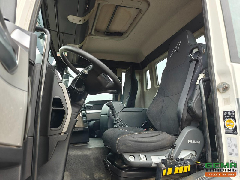 MAN TGS-TGX 26.440 6x4 Dagcabine Euro5 - AJK 20T HaakarmSysteem - Volledig Bladgeveerd - Naafreductie - Handgeschakeld - Hook-lift sunkvežimis: foto 5 MAN TGS-TGX 26.440 6x4 Dagcabine Euro5 - AJK 20T HaakarmSysteem - Volledig Bladgeveerd - Naafreductie - Handgeschakeld - Hook-lift sunkvežimis: foto 5