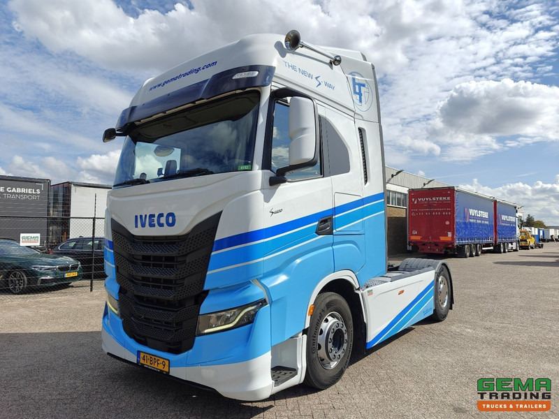 Iveco S-WAY 420 4x2 Euro6D - Dubbele Tanks - StandAirco - Navi - SMARTTacho V2 - 04/2026 APK - Vilkikas: foto 1 Iveco S-WAY 420 4x2 Euro6D - Dubbele Tanks - StandAirco - Navi - SMARTTacho V2 - 04/2026 APK - Vilkikas: foto 1