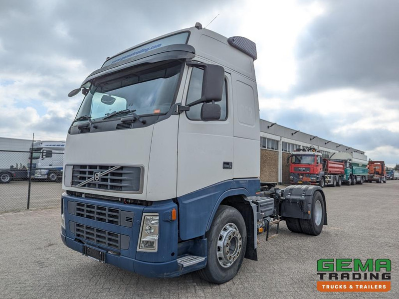 Volvo FH400 4x2 Euro5 FH400 4x2 Globetrotter Euro5 - ADR FL AT OX (T1513) - Vilkikas: foto 1 Volvo FH400 4x2 Euro5 FH400 4x2 Globetrotter Euro5 - ADR FL AT OX (T1513) - Vilkikas: foto 1