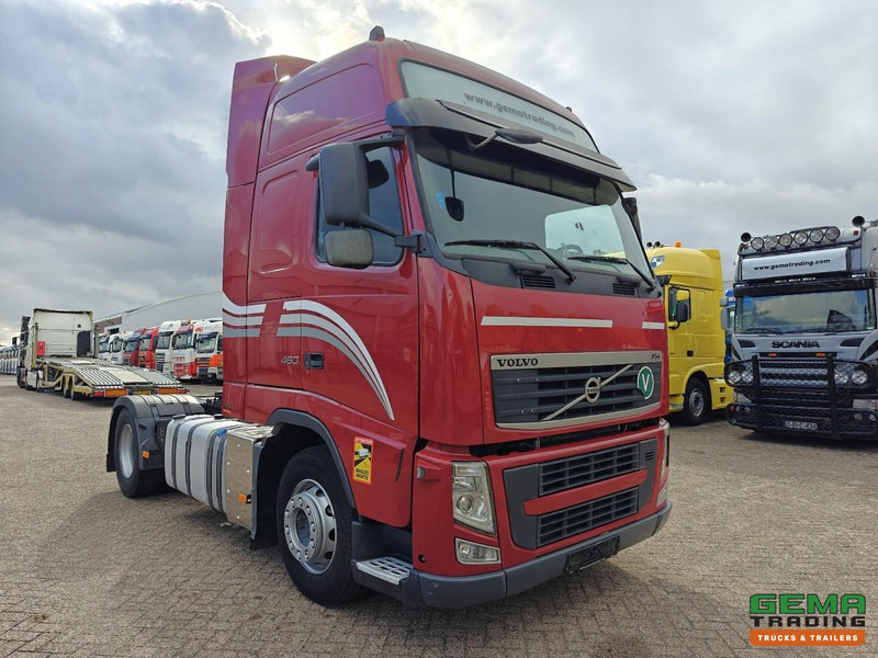 Volvo FH460 4x2 Globetrotter XL Euro5 - Handgeschakeld - Dubbele tanks - Vilkikas: foto 2 Volvo FH460 4x2 Globetrotter XL Euro5 - Handgeschakeld - Dubbele tanks - Vilkikas: foto 2