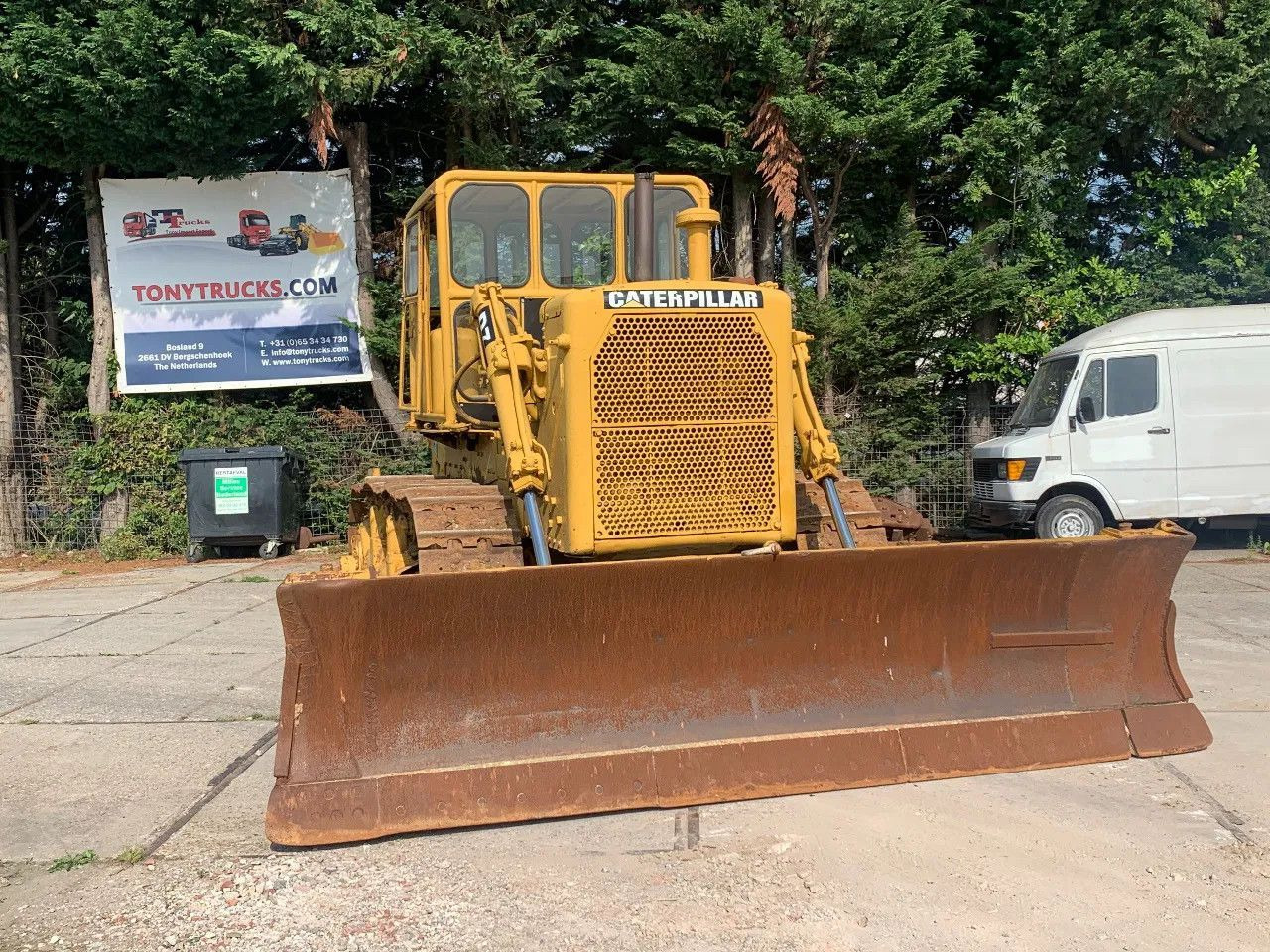 CAT Caterpillar D7E Bulldozer with ripper CLUTCH DEF CAT D7E Bulldozer with ripper CLUTCH DEFECT - Buldozeris: foto 1 CAT Caterpillar D7E Bulldozer with ripper CLUTCH DEF CAT D7E Bulldozer with ripper CLUTCH DEFECT - Buldozeris: foto 1