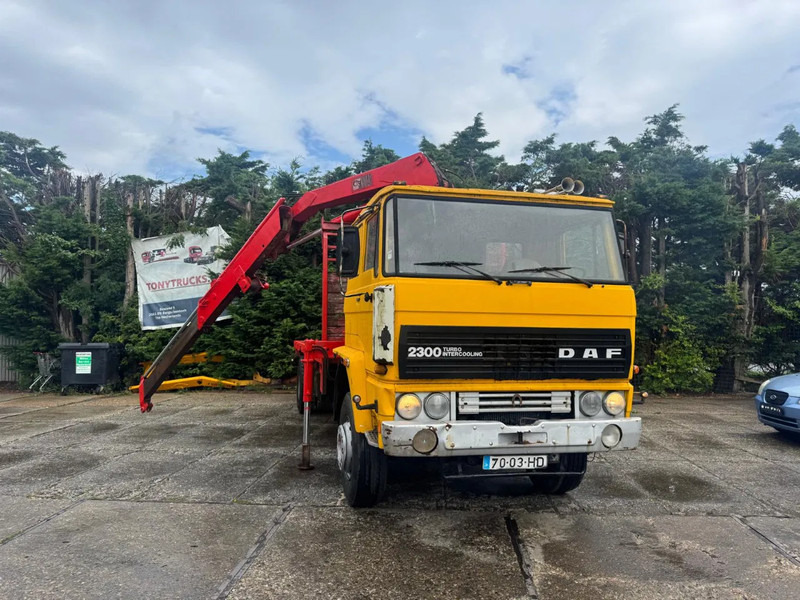 DAF 2300 4X2 Platform + Crane Spring/Spring German truck - Platforminis/ Bortinis sunkvežimis: foto 1 DAF 2300 4X2 Platform + Crane Spring/Spring German truck - Platforminis/ Bortinis sunkvežimis: foto 1