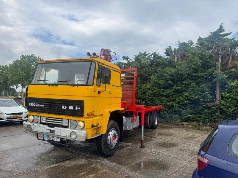 DAF 2300 4X2 Platform + Crane Spring/Spring German truck - Platforminis/ Bortinis sunkvežimis: foto 2 DAF 2300 4X2 Platform + Crane Spring/Spring German truck - Platforminis/ Bortinis sunkvežimis: foto 2