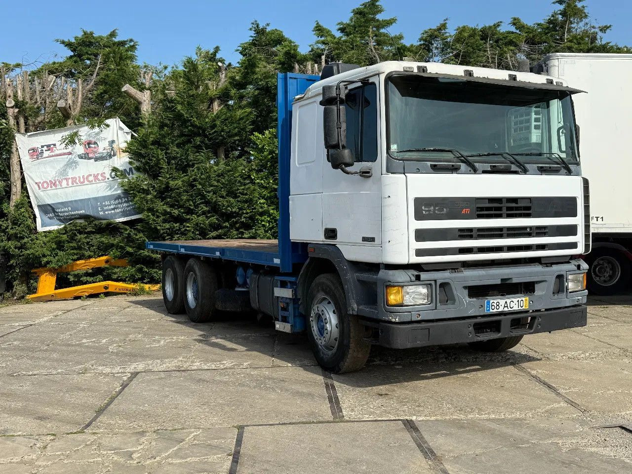 DAF 95.360 ATI 6X2 Chassis ZF Manual Gearbox - Platforminis/ Bortinis sunkvežimis: foto 1 DAF 95.360 ATI 6X2 Chassis ZF Manual Gearbox - Platforminis/ Bortinis sunkvežimis: foto 1