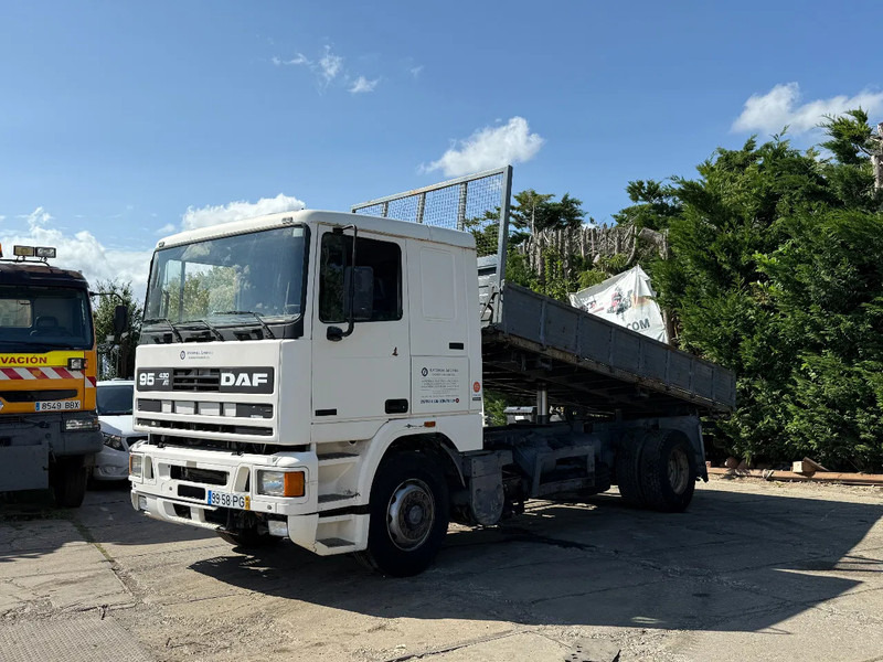 DAF 95.430 ATI 4X2 Tipper SPRING/AIR ZF MAN GEARBOX - Savivartis sunkvežimis: foto 2 DAF 95.430 ATI 4X2 Tipper SPRING/AIR ZF MAN GEARBOX - Savivartis sunkvežimis: foto 2