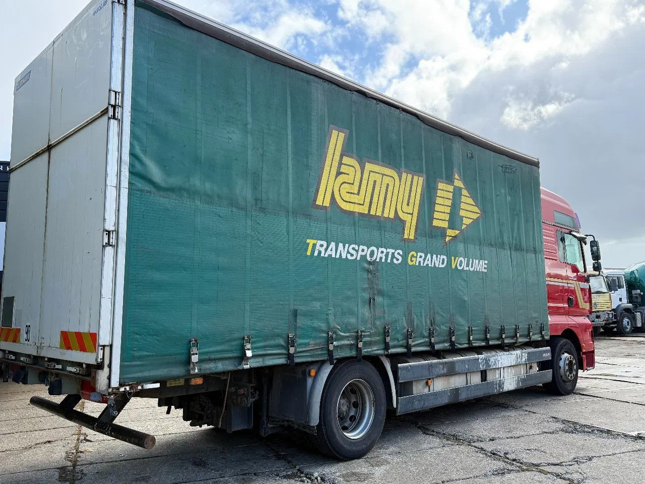 MAN TGA 18.440 4X2 BOX Spring/Air EURO3 Retarder ZF - Furgonas sunkvežimis: foto 4 MAN TGA 18.440 4X2 BOX Spring/Air EURO3 Retarder ZF - Furgonas sunkvežimis: foto 4