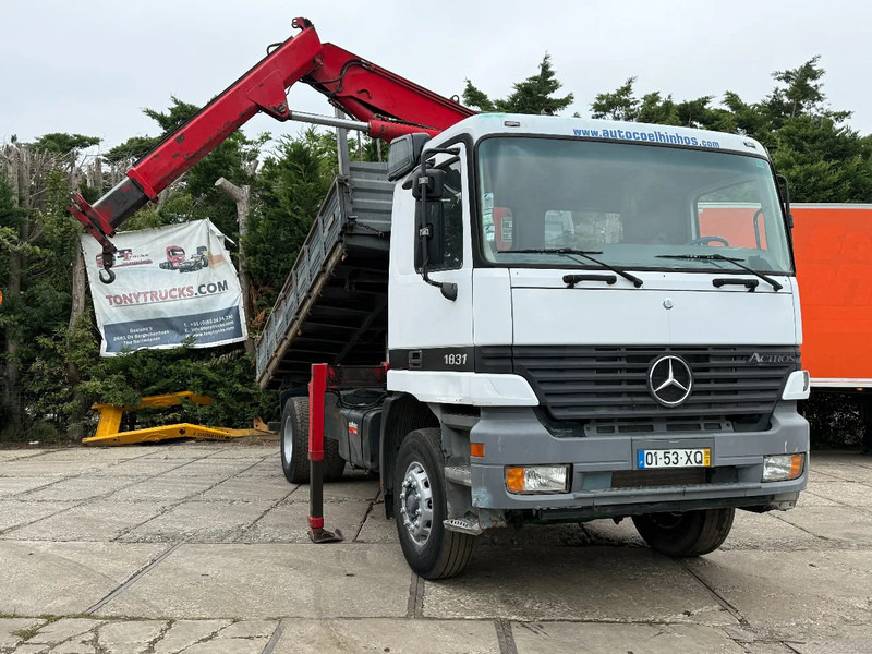 Mercedes-Benz Actros 1831 V6 4X2 Tipper + crane EPS Manual Gearbox 3 peddal - Savivartis sunkvežimis, Sunkvežimis su kranu: foto 1 Mercedes-Benz Actros 1831 V6 4X2 Tipper + crane EPS Manual Gearbox 3 peddal - Savivartis sunkvežimis, Sunkvežimis su kranu: foto 1