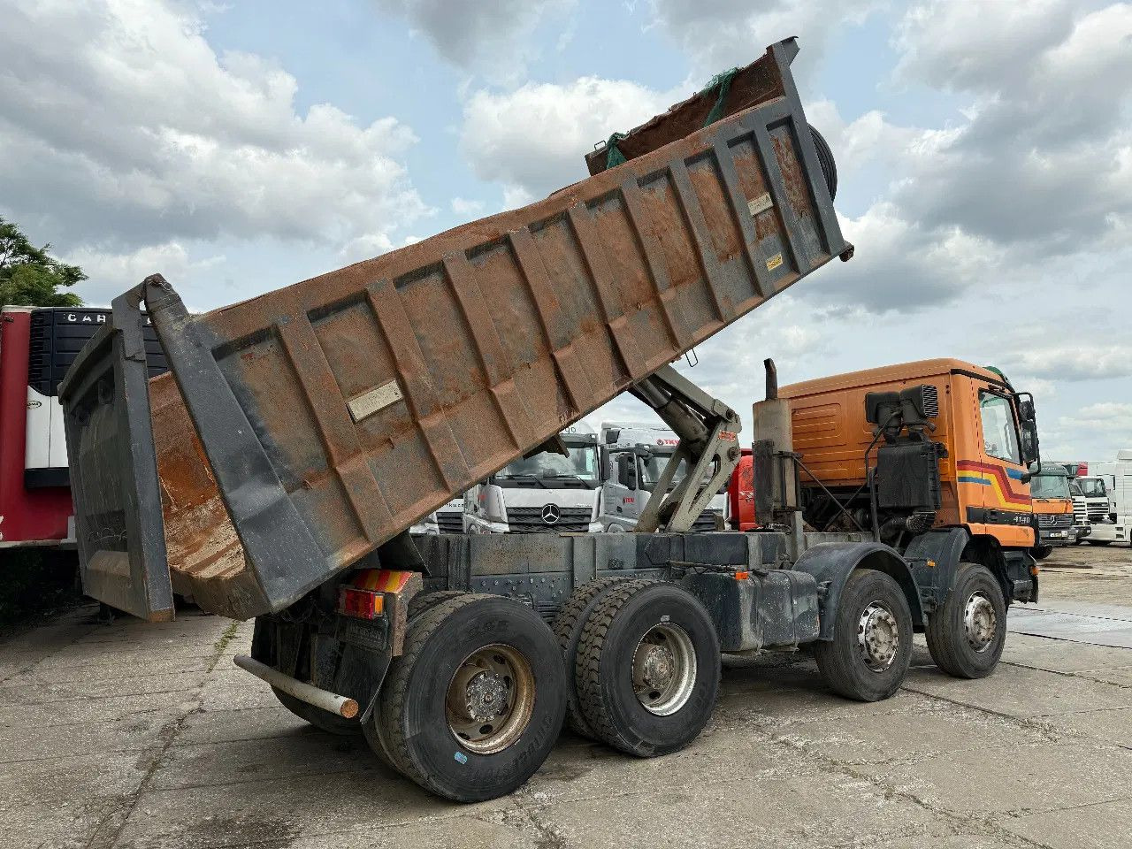Mercedes-Benz Actros 4140 V6 8X4 Tipper Spring/Spring Manual G - Savivartis sunkvežimis: foto 4 Mercedes-Benz Actros 4140 V6 8X4 Tipper Spring/Spring Manual G - Savivartis sunkvežimis: foto 4